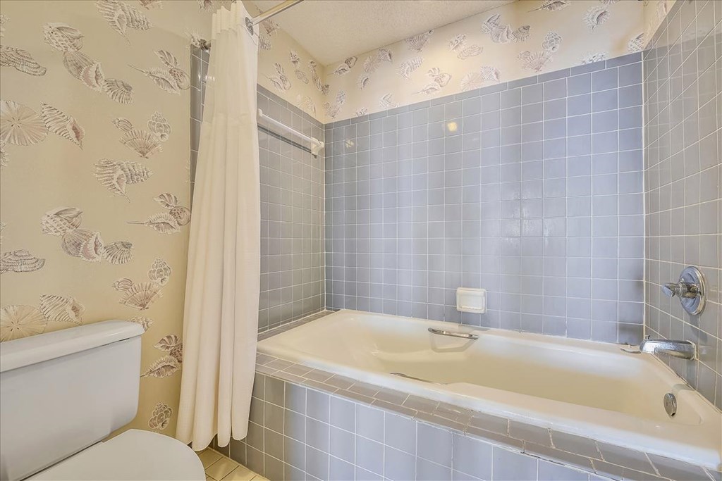 1804 E Gulf Beach Dr # 6, St. George Island 32328 Unit: I 6