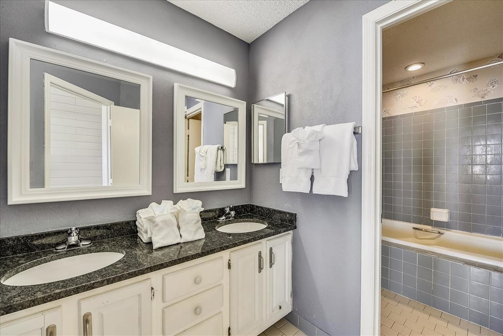 1804 E Gulf Beach Dr # 6, St. George Island 32328 Unit: I 6