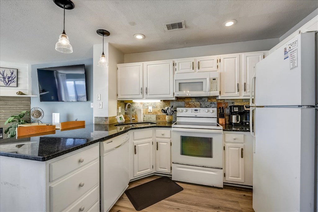 1804 E Gulf Beach Dr # 6, St. George Island 32328 Unit: I 6