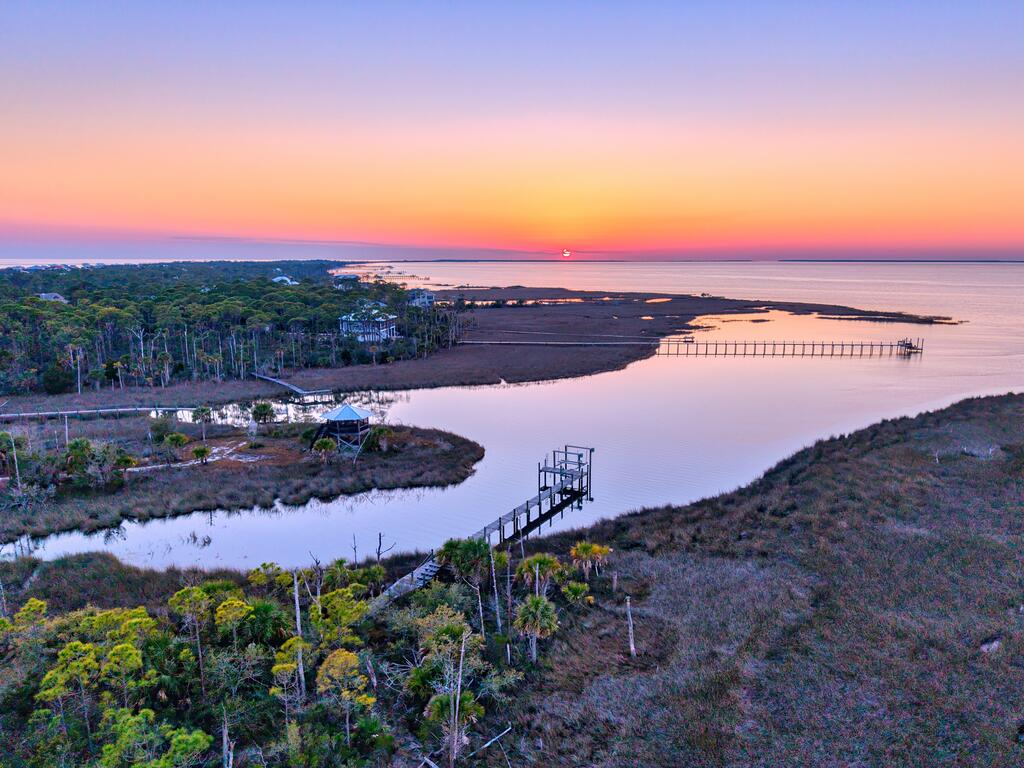 1831 Bayview Dr, St. George Island 32328