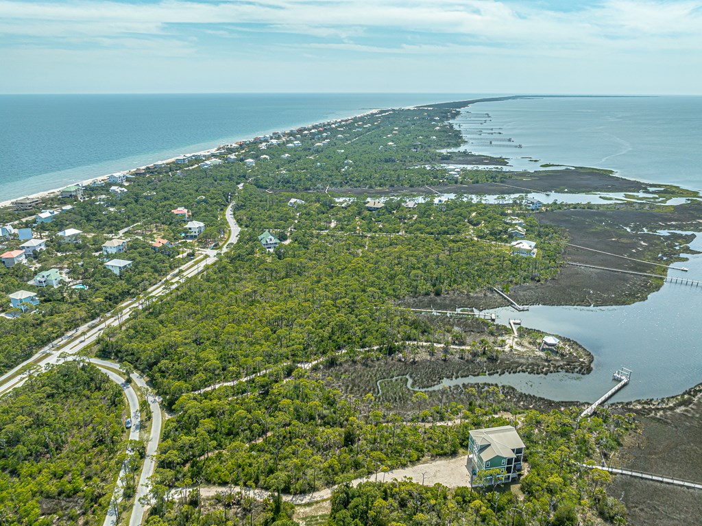 1831 Bayview Dr, St. George Island 32328