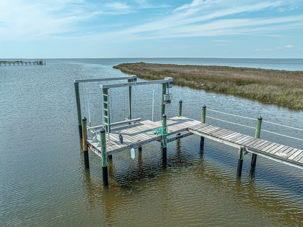 1831 Bayview Dr, St. George Island 32328