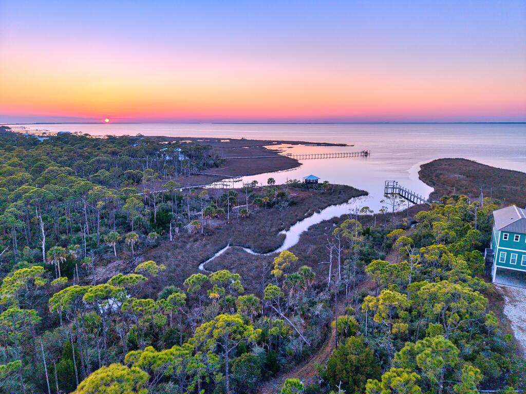 1831 Bayview Dr, St. George Island 32328