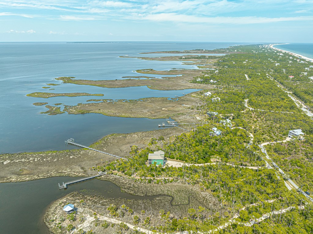 1831 Bayview Dr, St. George Island 32328