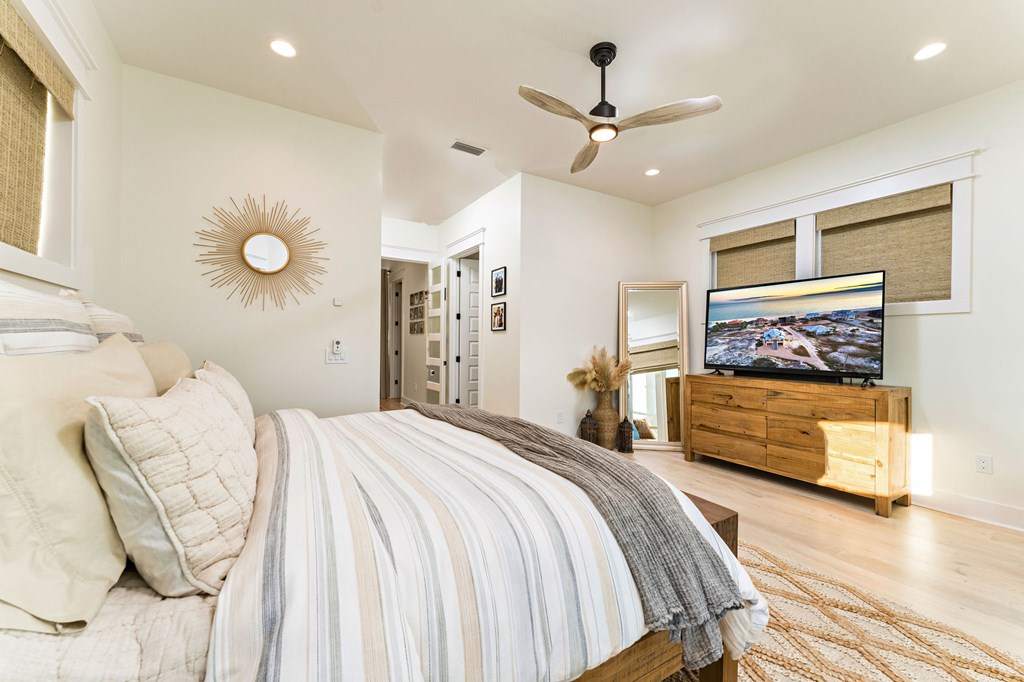 1356 E Gulf Beach Dr, St. George Island 32328