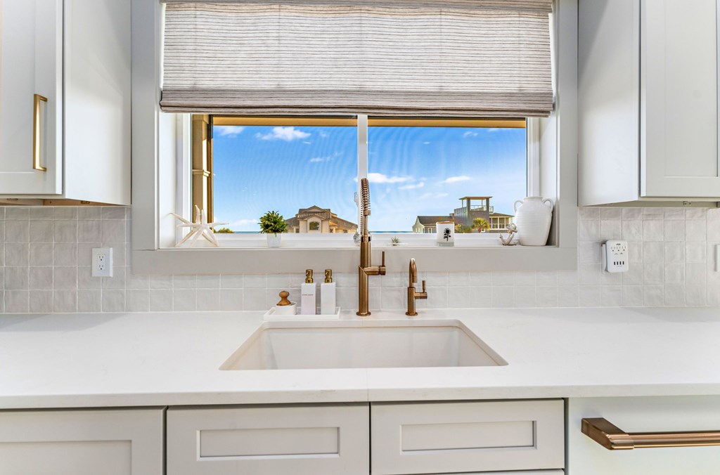 1356 E Gulf Beach Dr, St. George Island 32328