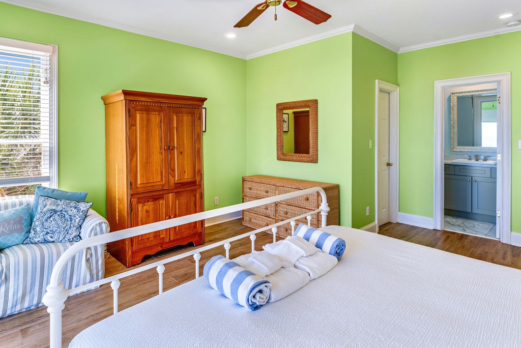 2262 Sailfish Dr, St. George Island 32328