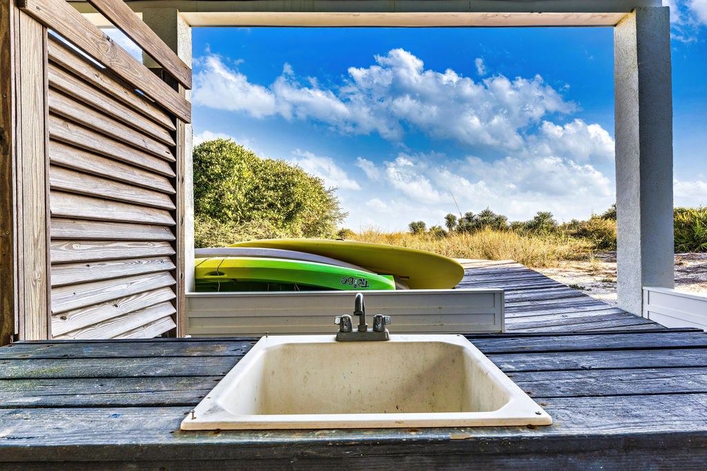 2262 Sailfish Dr, St. George Island 32328