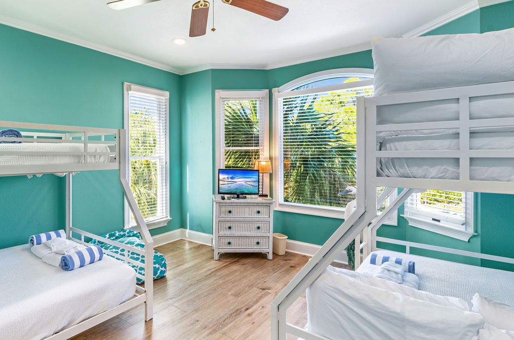 2262 Sailfish Dr, St. George Island 32328
