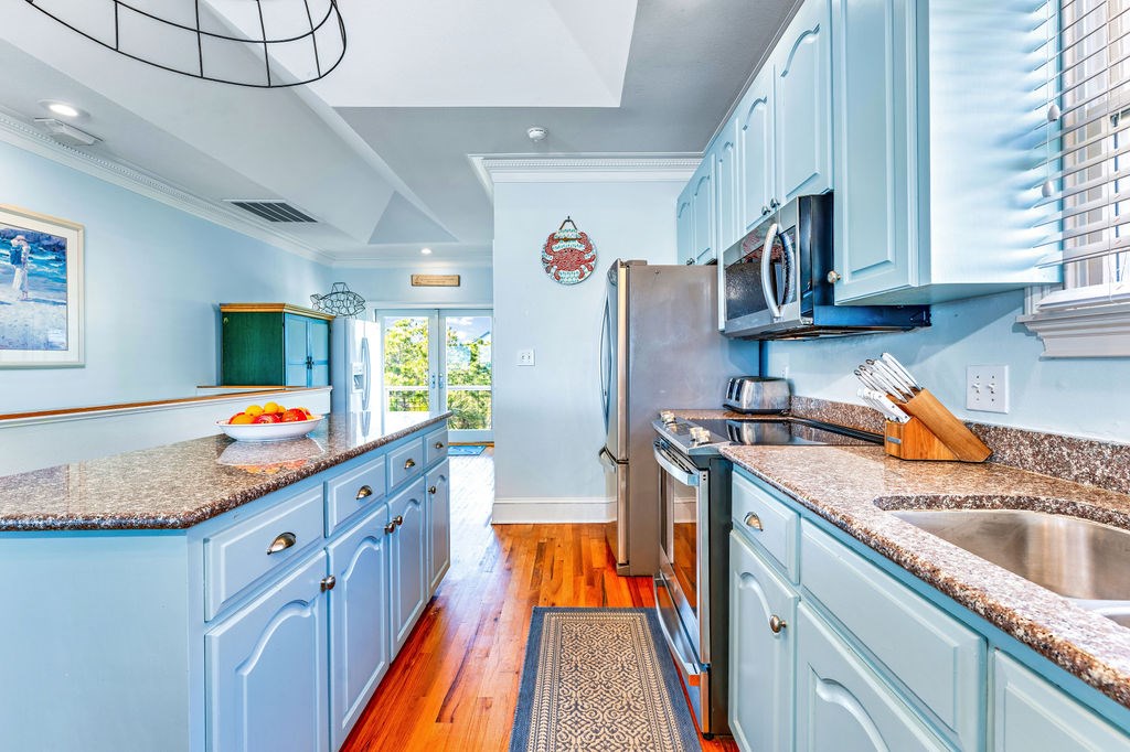 2262 Sailfish Dr, St. George Island 32328
