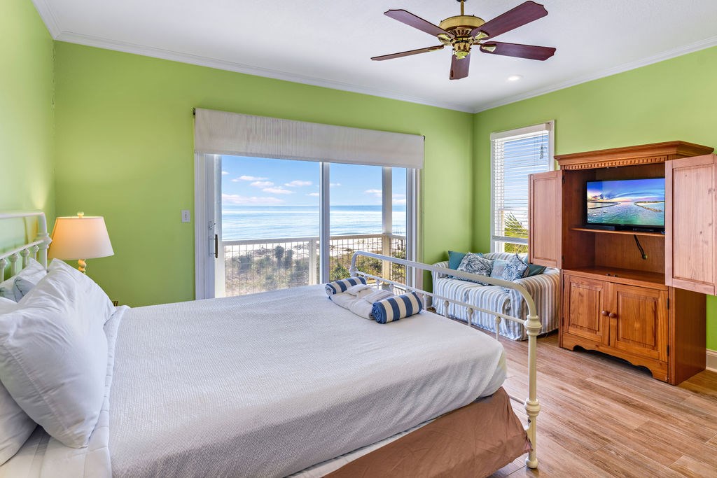 2262 Sailfish Dr, St. George Island 32328
