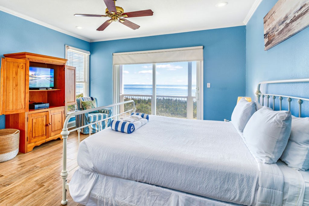 2262 Sailfish Dr, St. George Island 32328