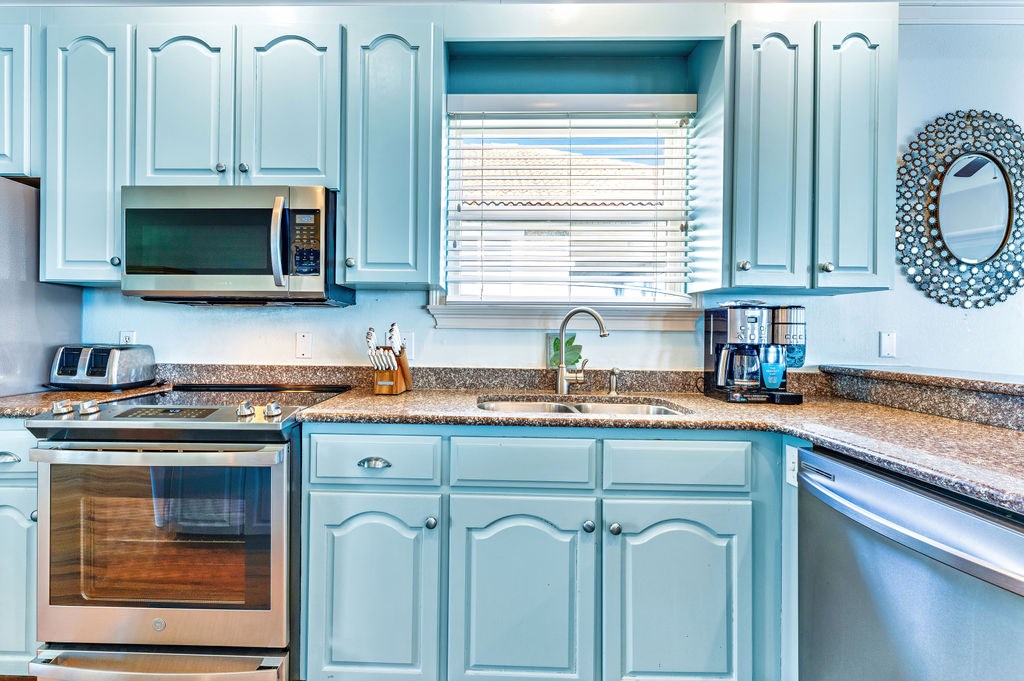 2262 Sailfish Dr, St. George Island 32328