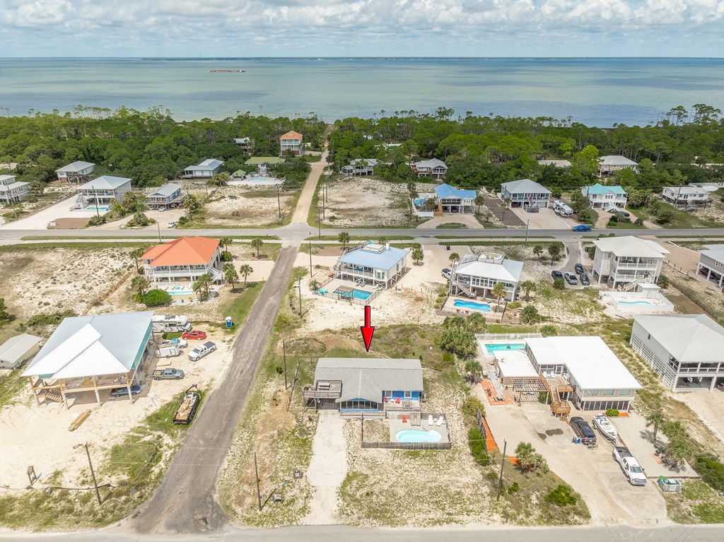 901 E Gorrie Dr, St. George Island 32328