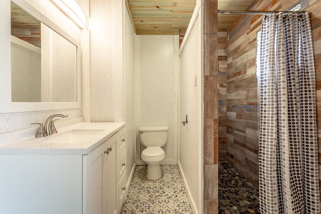 901 E Gorrie Dr, St. George Island 32328