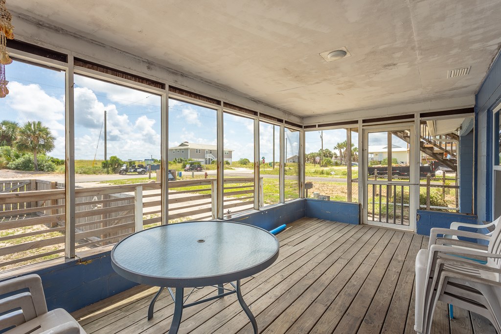 901 E Gorrie Dr, St. George Island 32328
