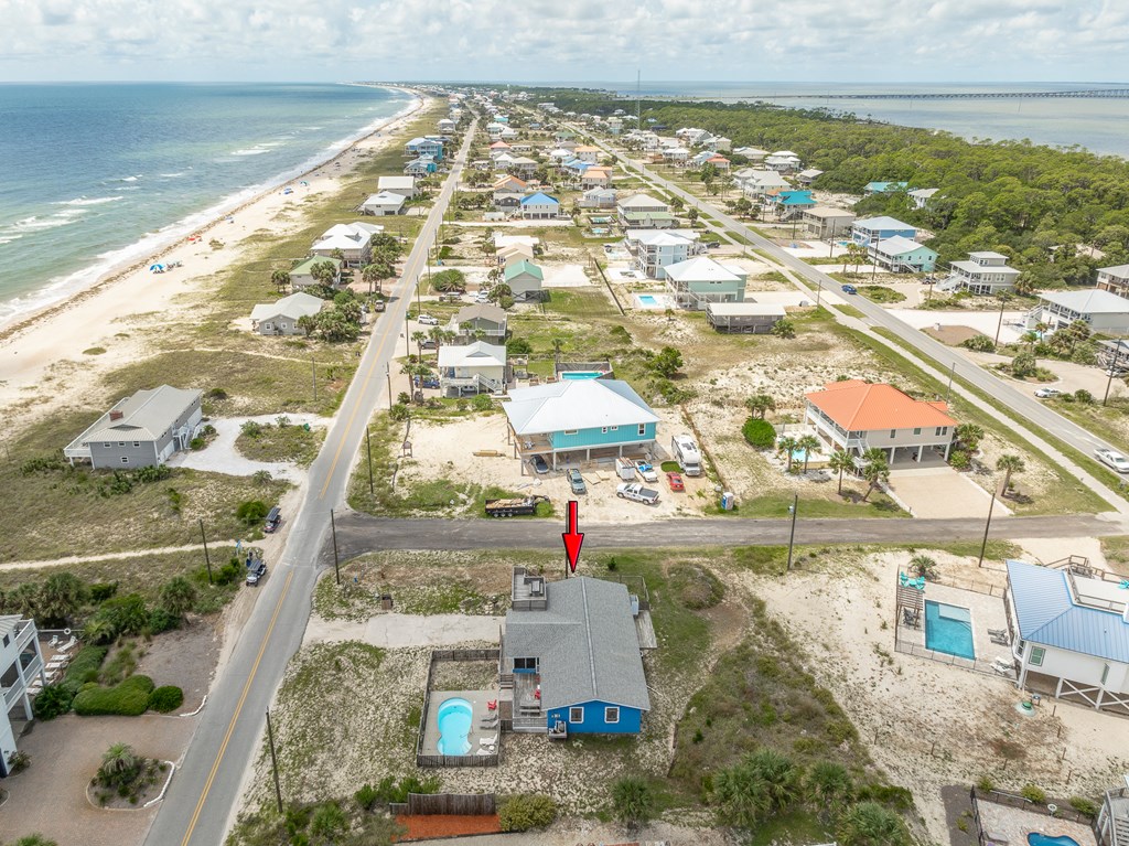 901 E Gorrie Dr, St. George Island 32328
