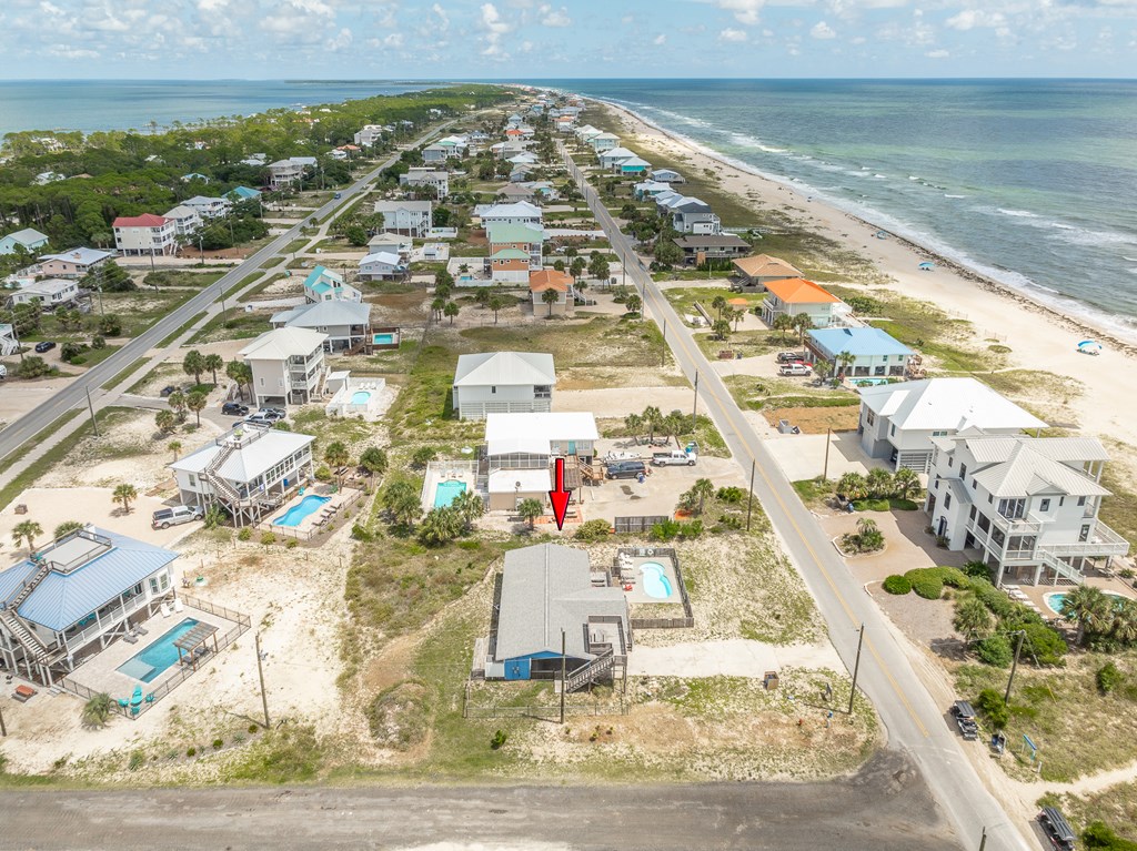 901 E Gorrie Dr, St. George Island 32328