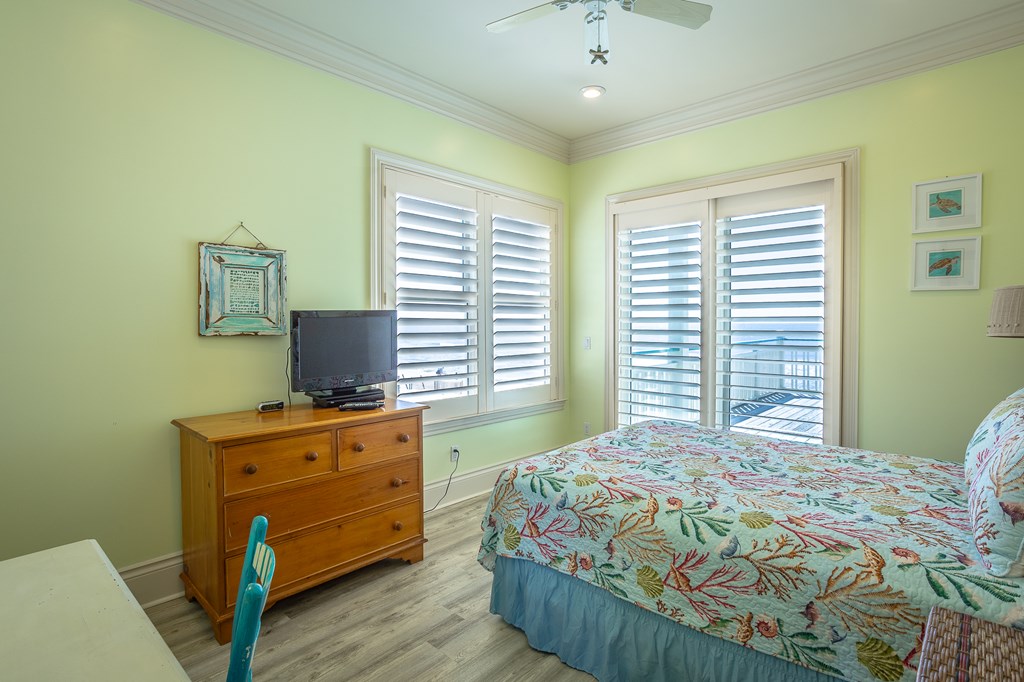 2116 Tarpon Ln, St. George Island 32328