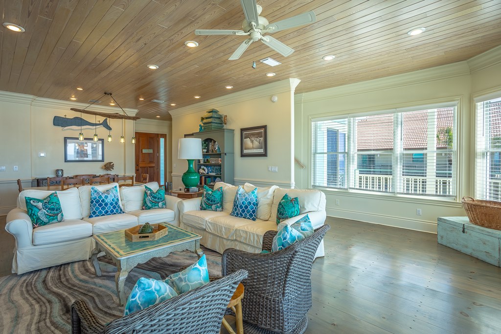 2116 Tarpon Ln, St. George Island 32328