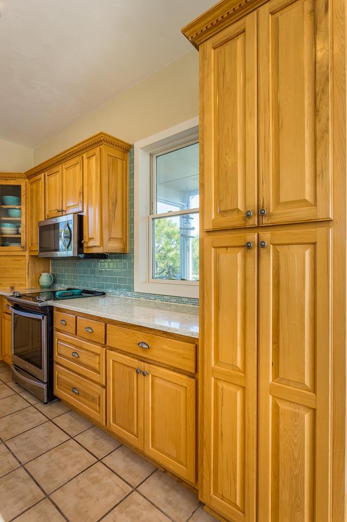 1704 Magnolia Rd, St. George Island 32328