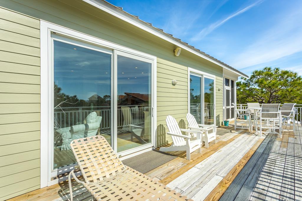 1704 Magnolia Rd, St. George Island 32328