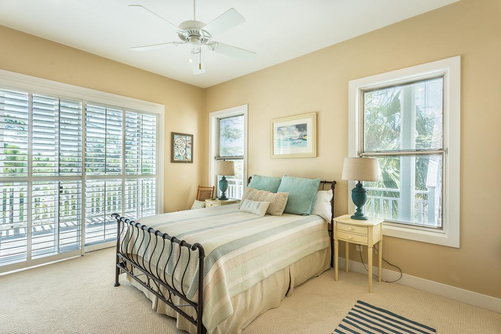 1704 Magnolia Rd, St. George Island 32328
