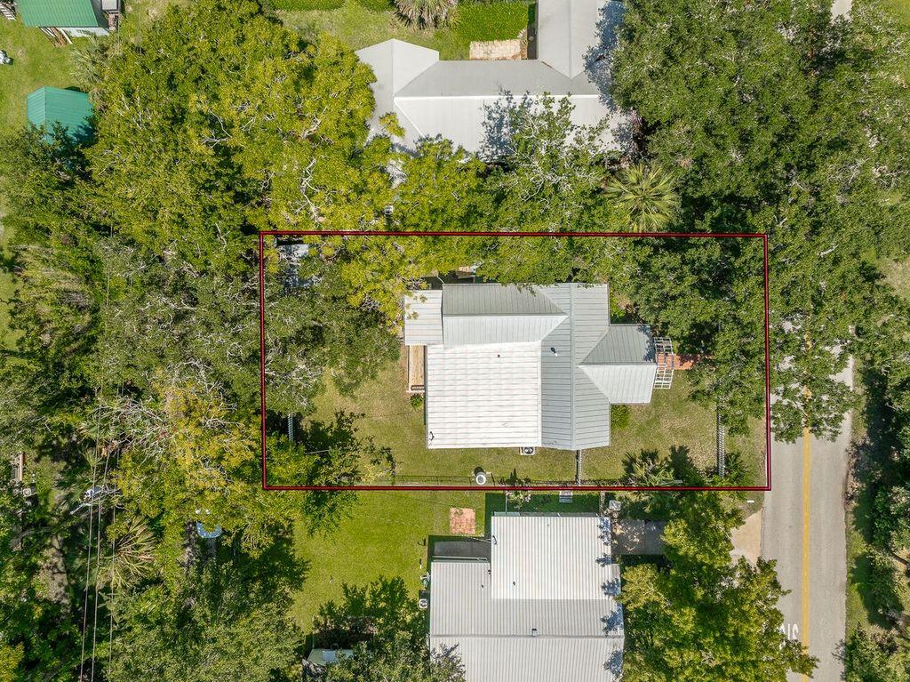 106 17th St, 32320