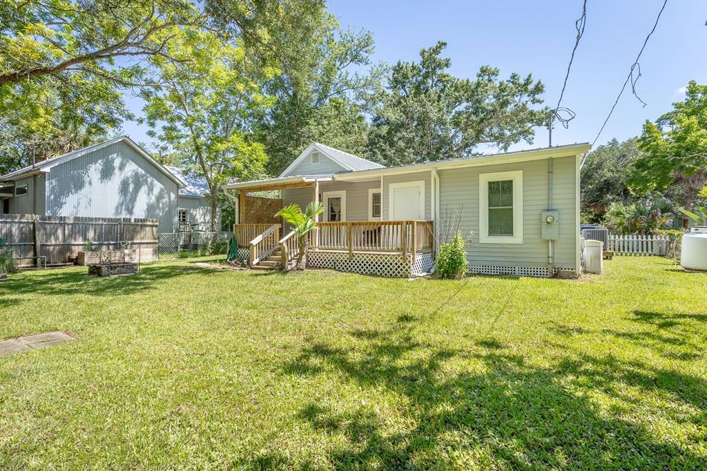106 17th St, 32320