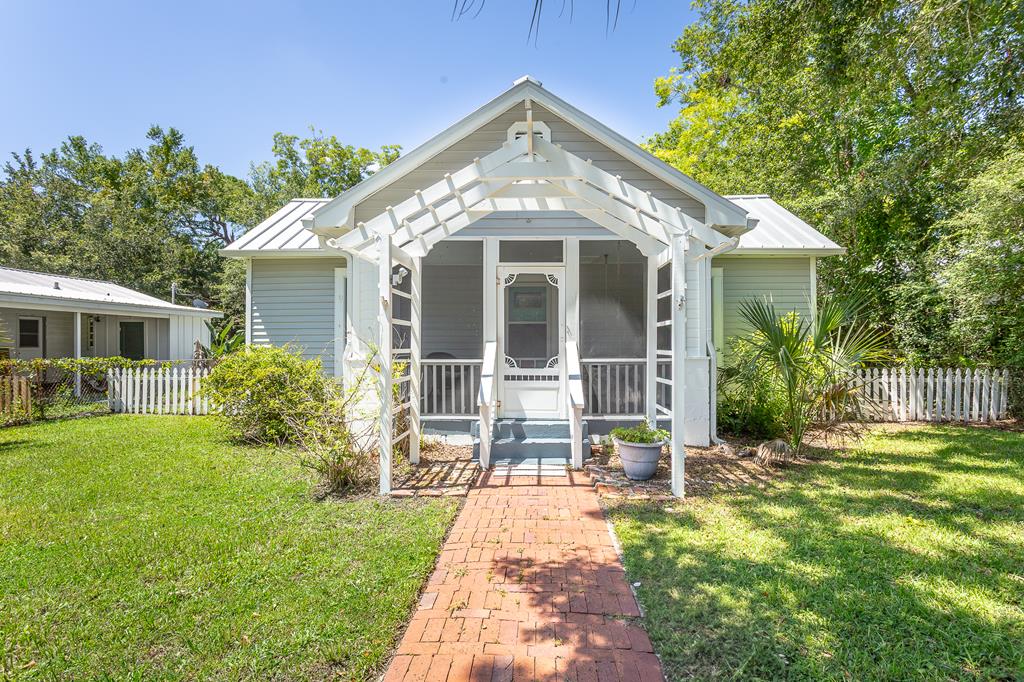 106 17th St, 32320