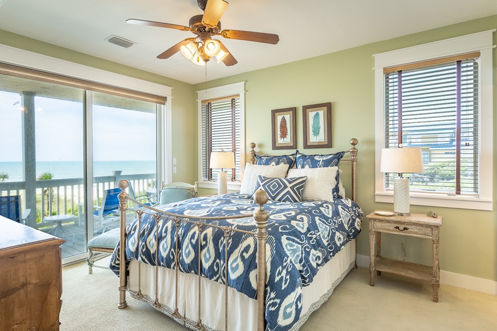 2136 Palmetto Way, St. George Island 32328