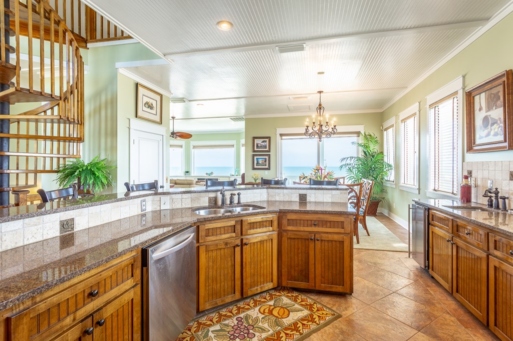 2136 Palmetto Way, St. George Island 32328