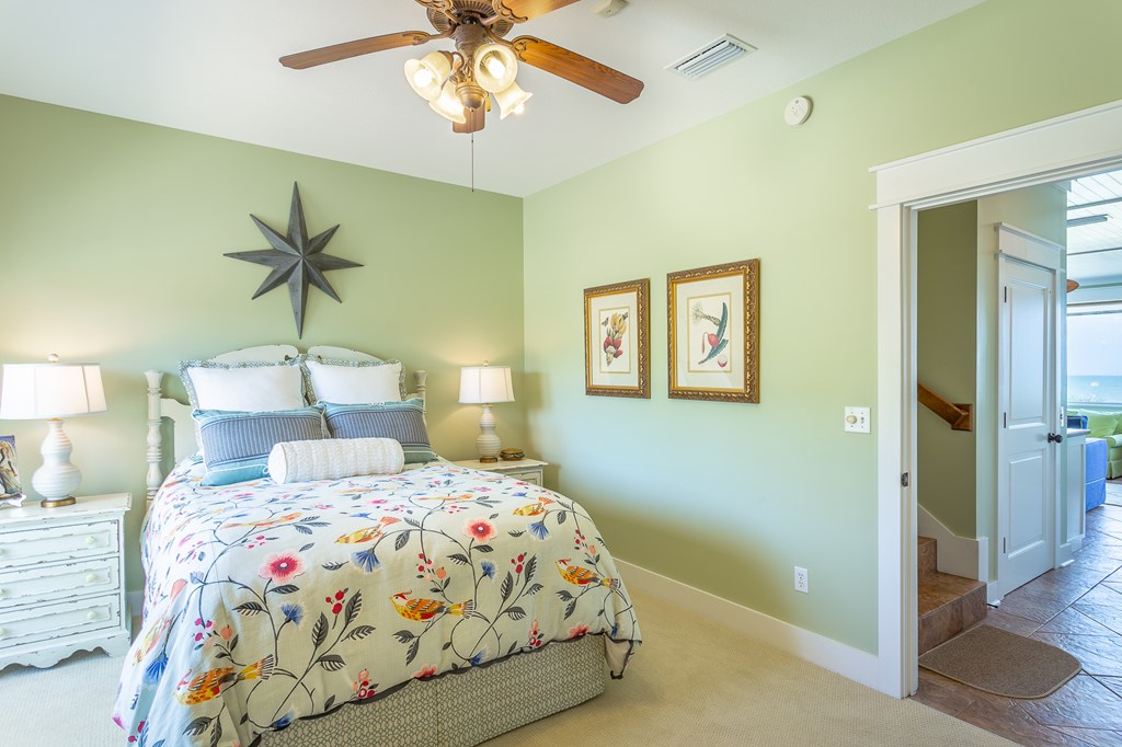 2136 Palmetto Way, St. George Island 32328