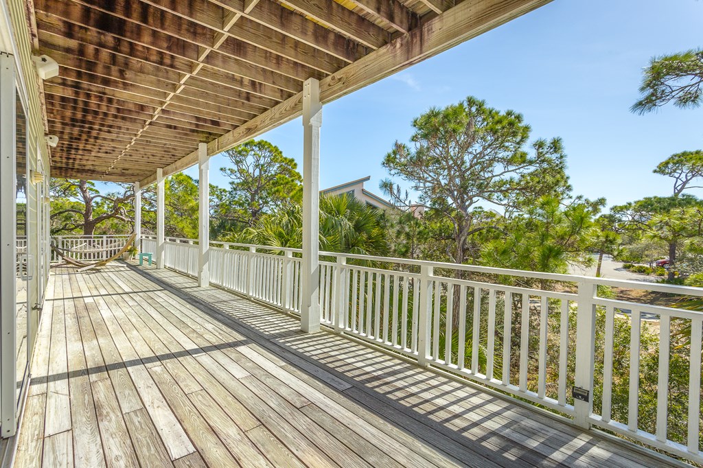 1704 Magnolia Rd, St. George Island 32328