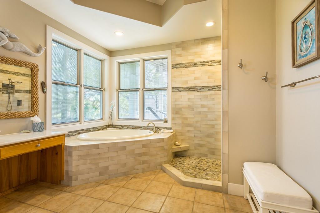 1704 Magnolia Rd, St. George Island 32328