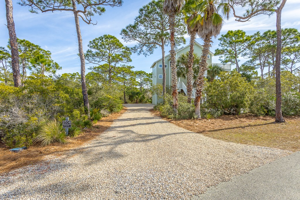 1704 Magnolia Rd, St. George Island 32328