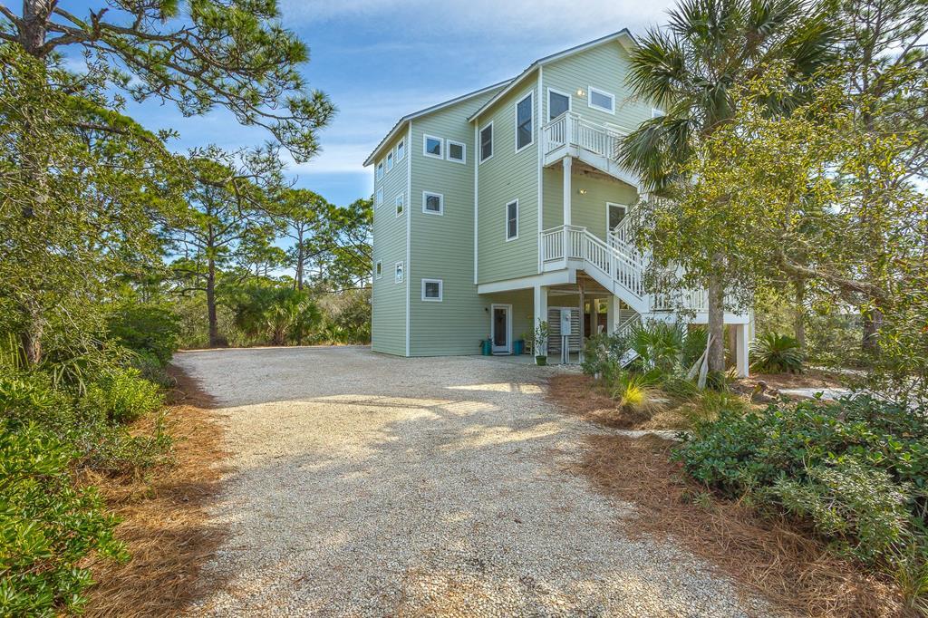 1704 Magnolia Rd, St. George Island 32328
