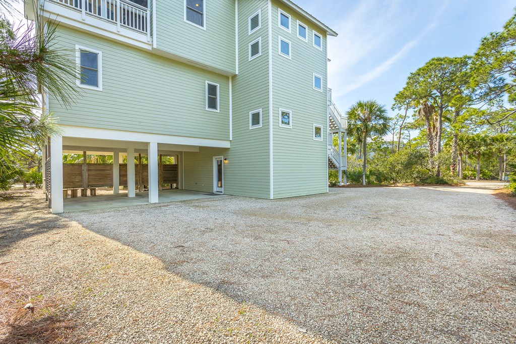 1704 Magnolia Rd, St. George Island 32328