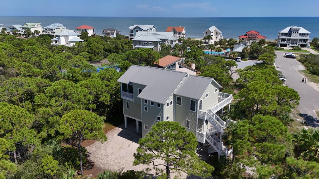 1704 Magnolia Rd, St. George Island 32328