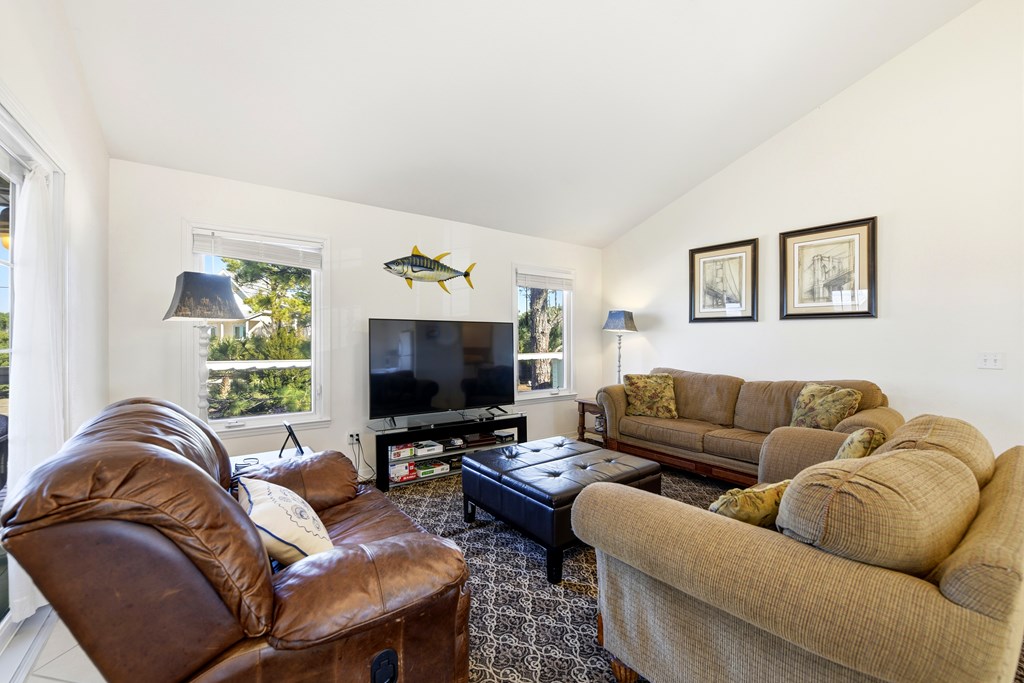 325 Marks St, St. George Island 32328