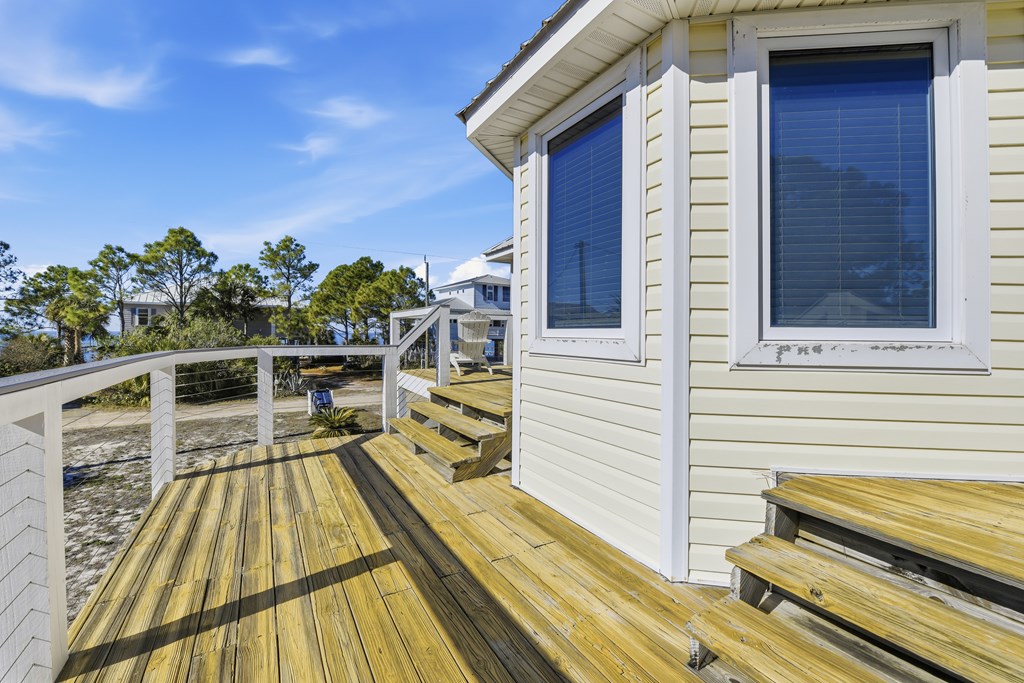 325 Marks St, St. George Island 32328