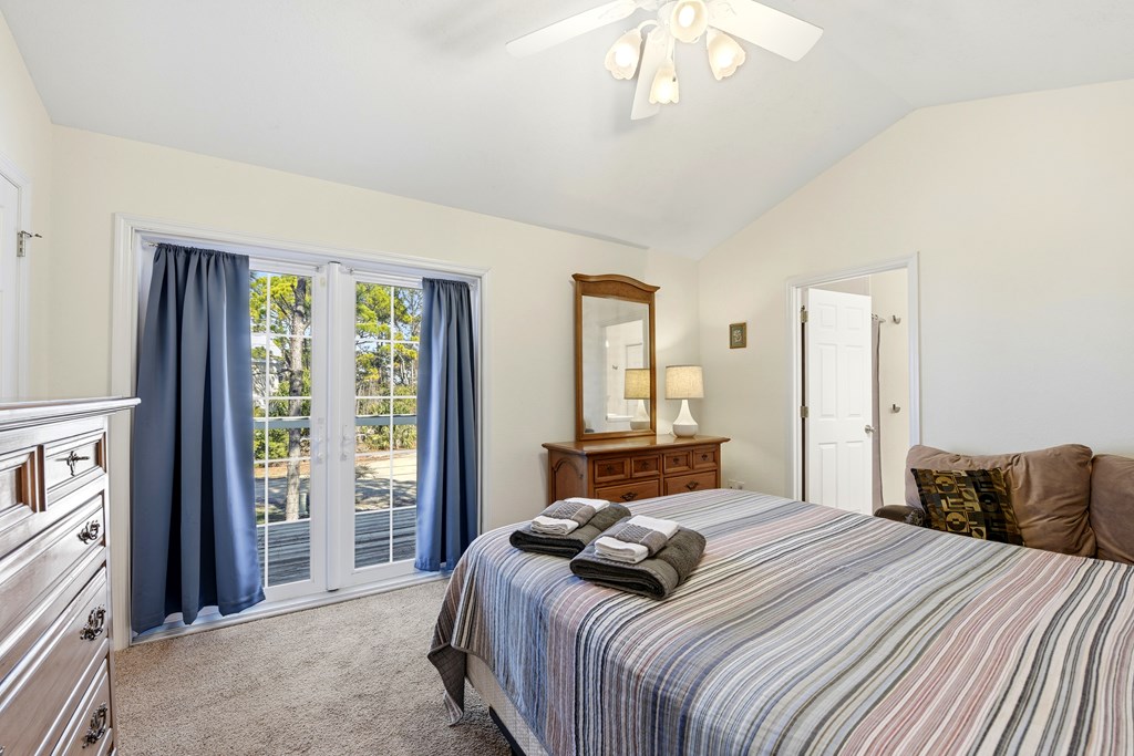 325 Marks St, St. George Island 32328