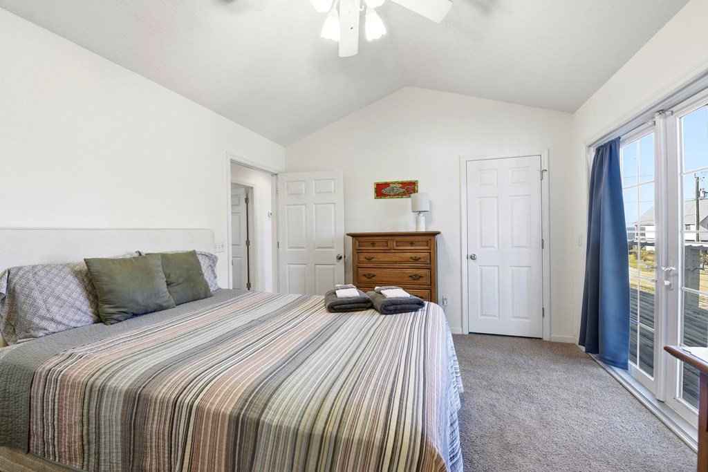 325 Marks St, St. George Island 32328