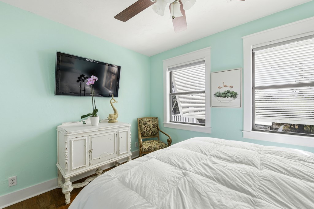 1809 E Gulf Beach Dr, St. George Island 32328