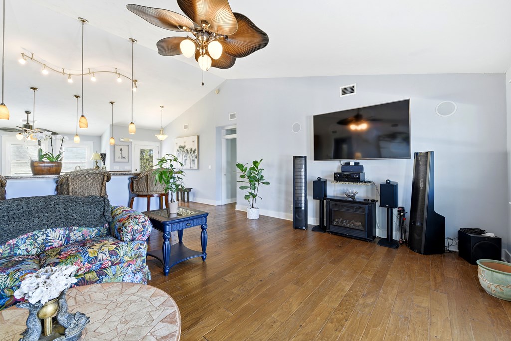 1809 E Gulf Beach Dr, St. George Island 32328