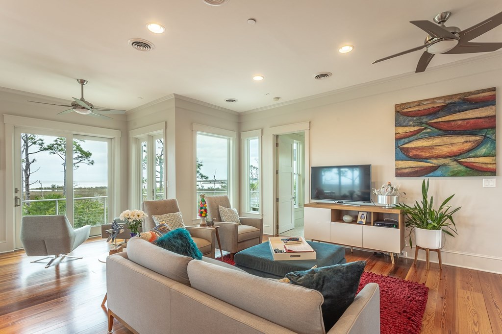 1723 Kingfisher Rd, St. George Island 32328