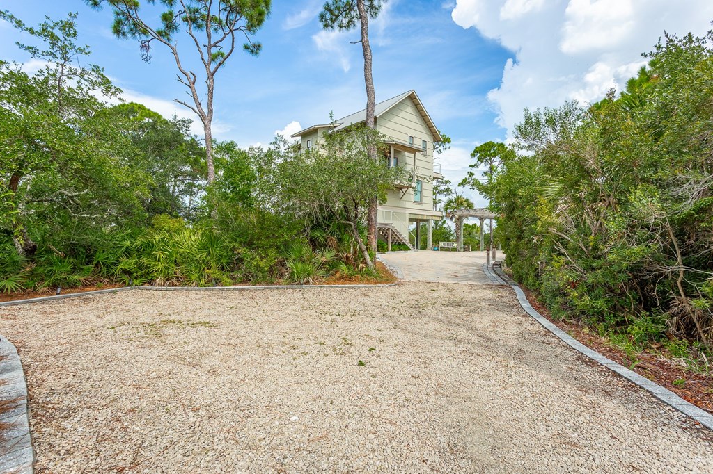 1723 Kingfisher Rd, St. George Island 32328