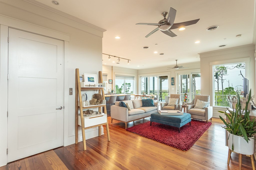 1723 Kingfisher Rd, St. George Island 32328