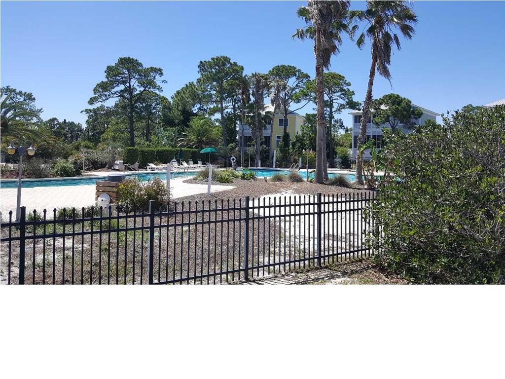 1723 Kingfisher Rd, St. George Island 32328