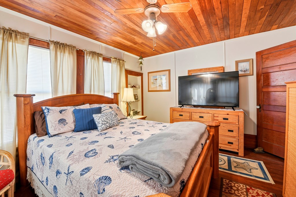 1115 Tallahassee St, 32322